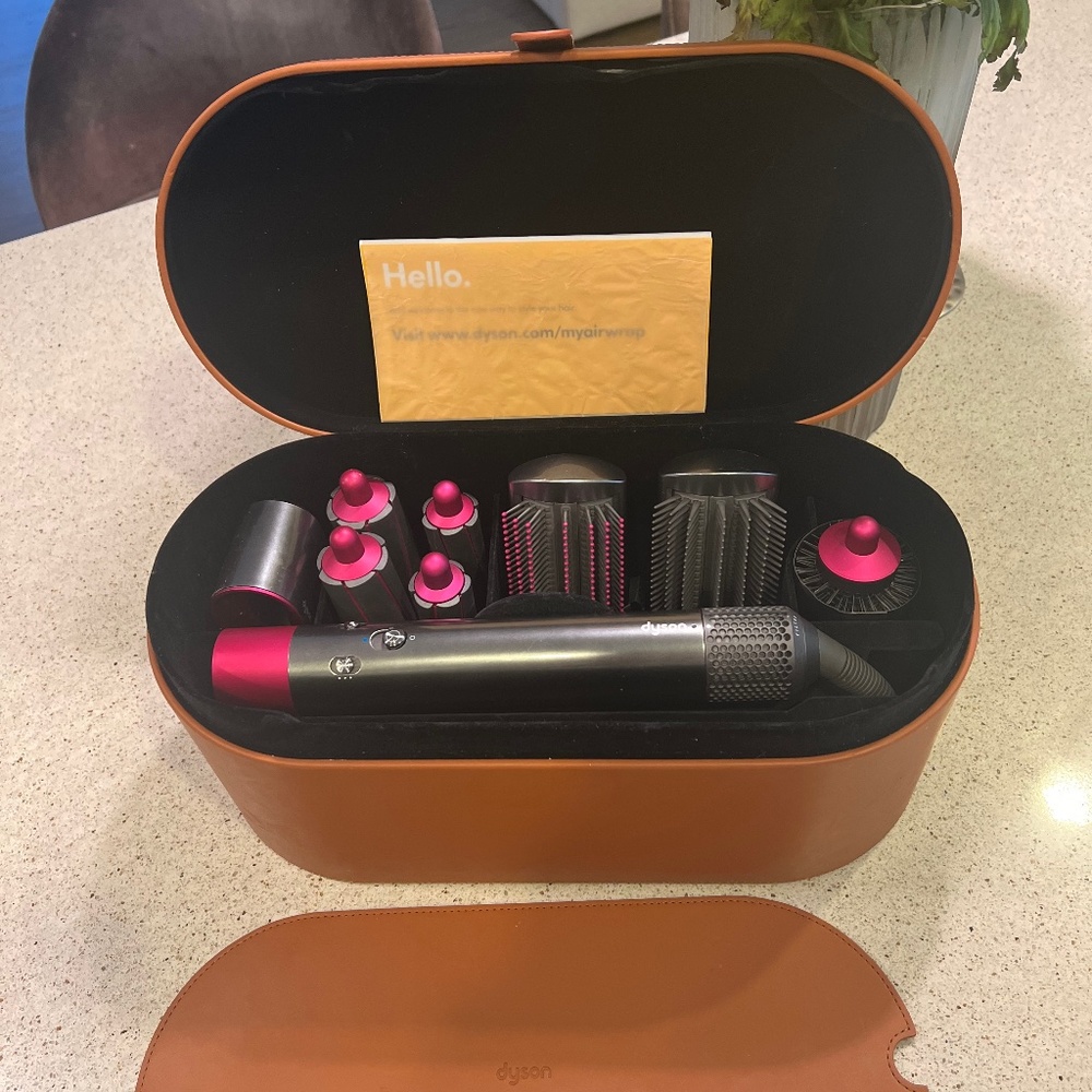 Dyson airwrap  (previous version)